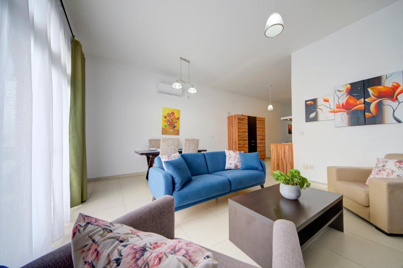 Apartament St Julians 2 Bedroom With Commanding Seaviews By Shortletsmalta *